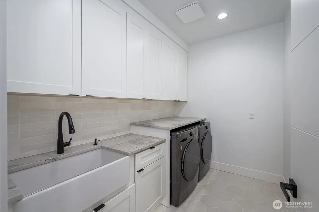 1405 W Lakeside Drive Moses Lake WA 98837