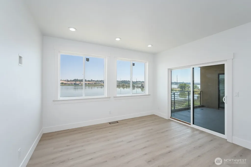1405 W Lakeside Drive Moses Lake WA 98837
