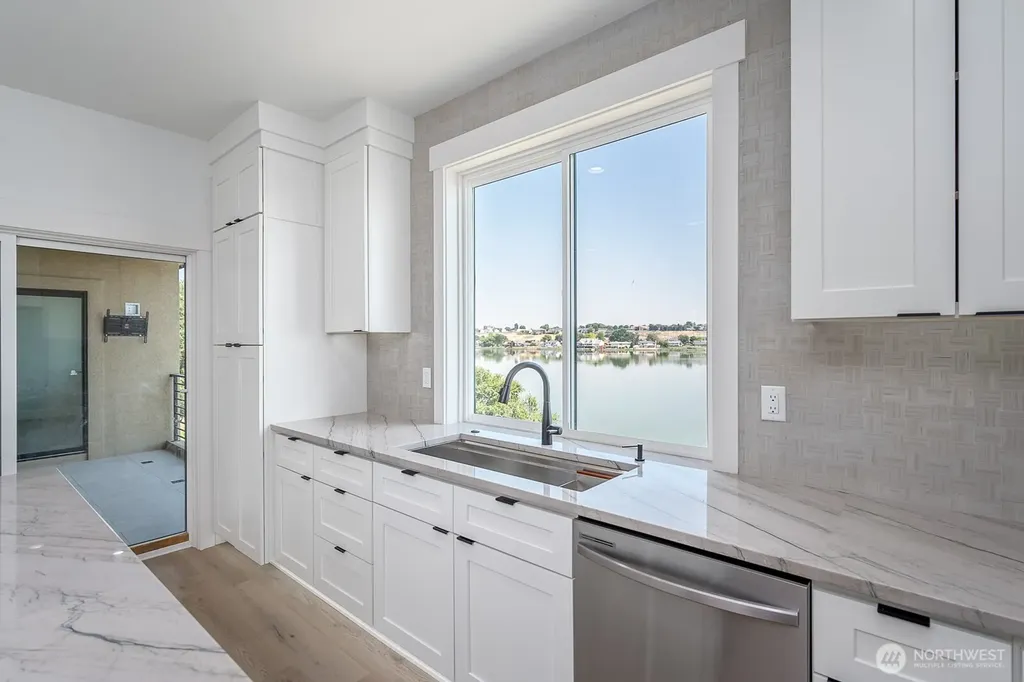 1405 W Lakeside Drive Moses Lake WA 98837