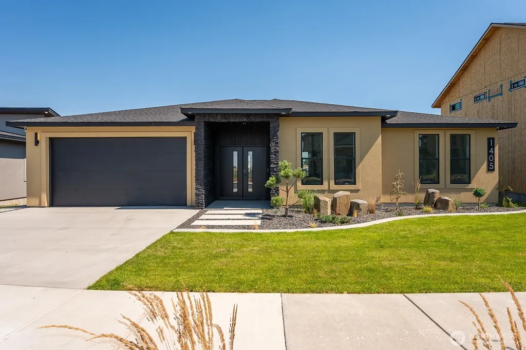 1405 W Lakeside Drive Moses Lake WA 98837