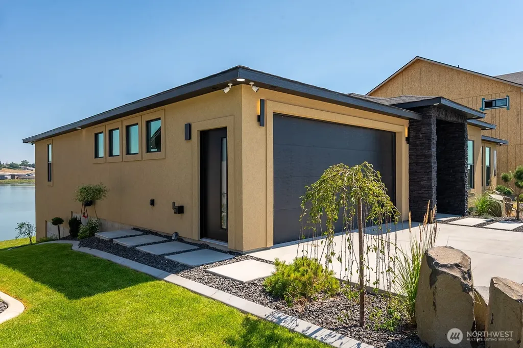 1405 W Lakeside Drive Moses Lake WA 98837