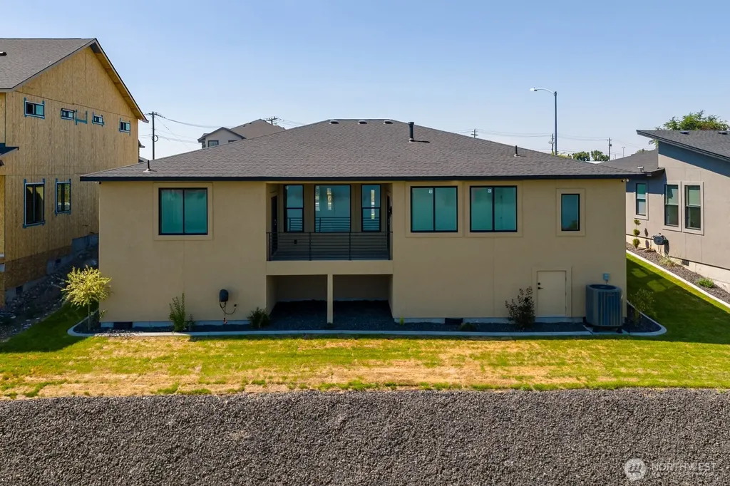 1405 W Lakeside Drive Moses Lake WA 98837