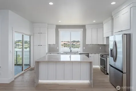 1405 W Lakeside Drive Moses Lake WA 98837