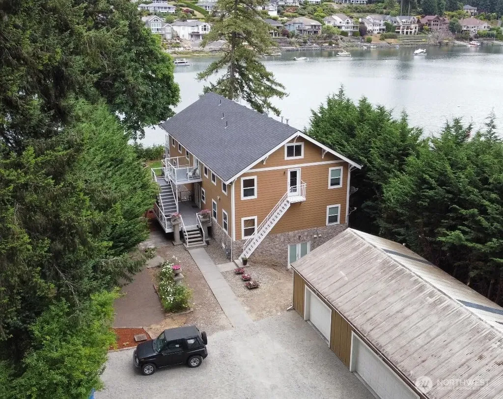 5744 Lagoon Lane NW Gig Harbor WA 98335