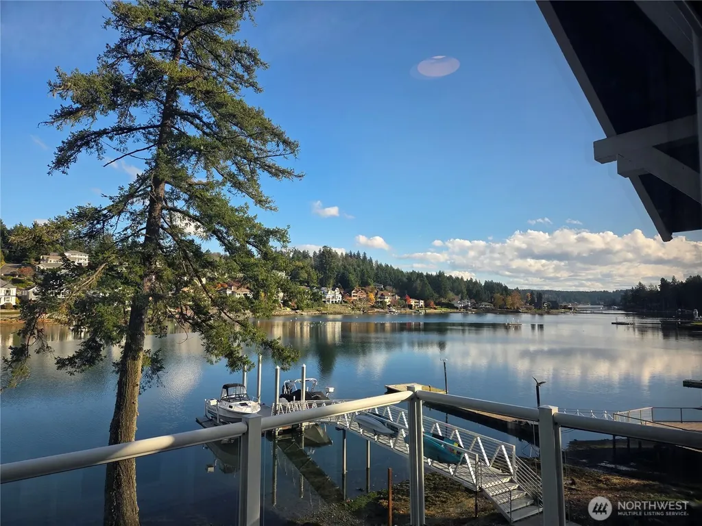 5744 Lagoon Lane NW Gig Harbor WA 98335