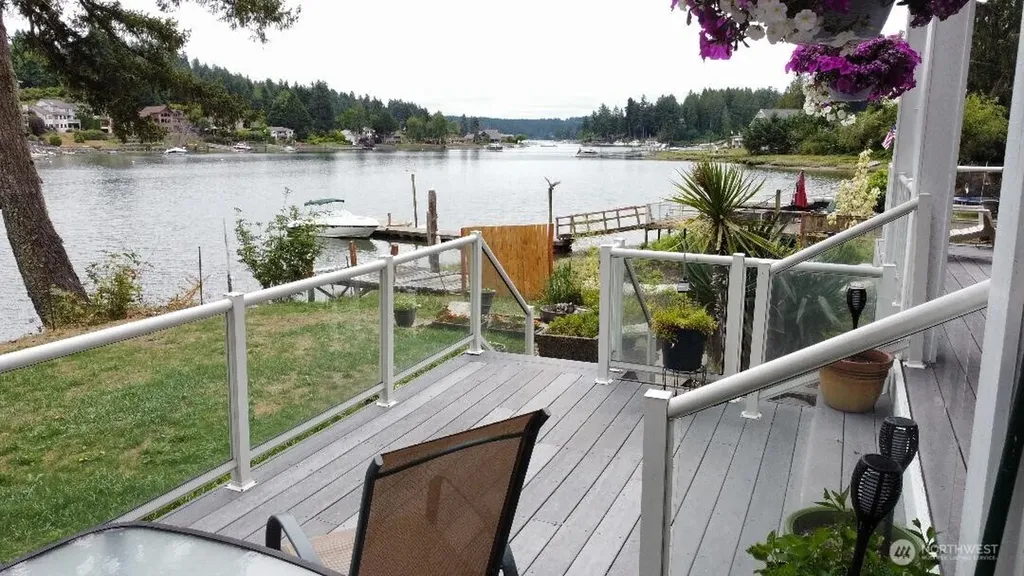 5744 Lagoon Lane NW Gig Harbor WA 98335