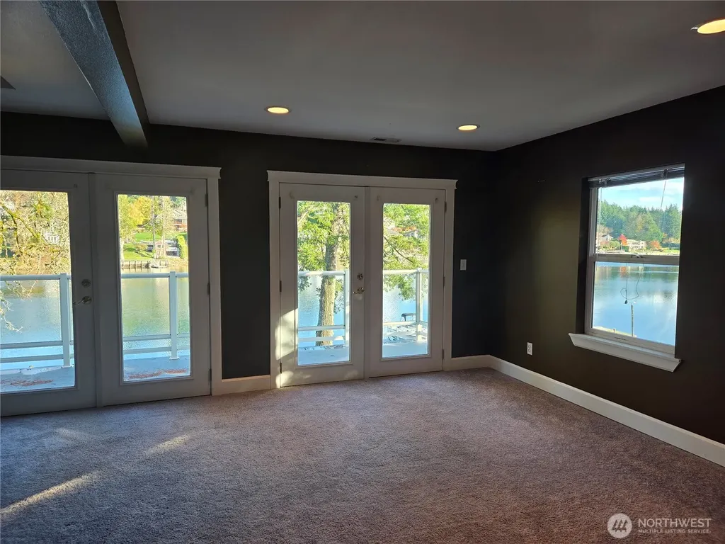 5744 Lagoon Lane NW Gig Harbor WA 98335