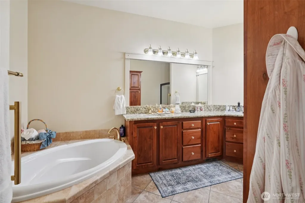 5101 NE 121st Avenue Vancouver WA 98682