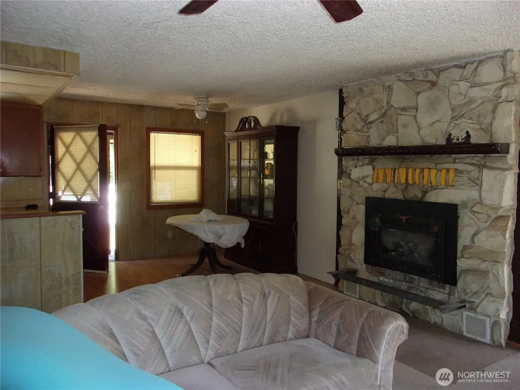 371 Green Mountain Lane Brinnon WA 98320