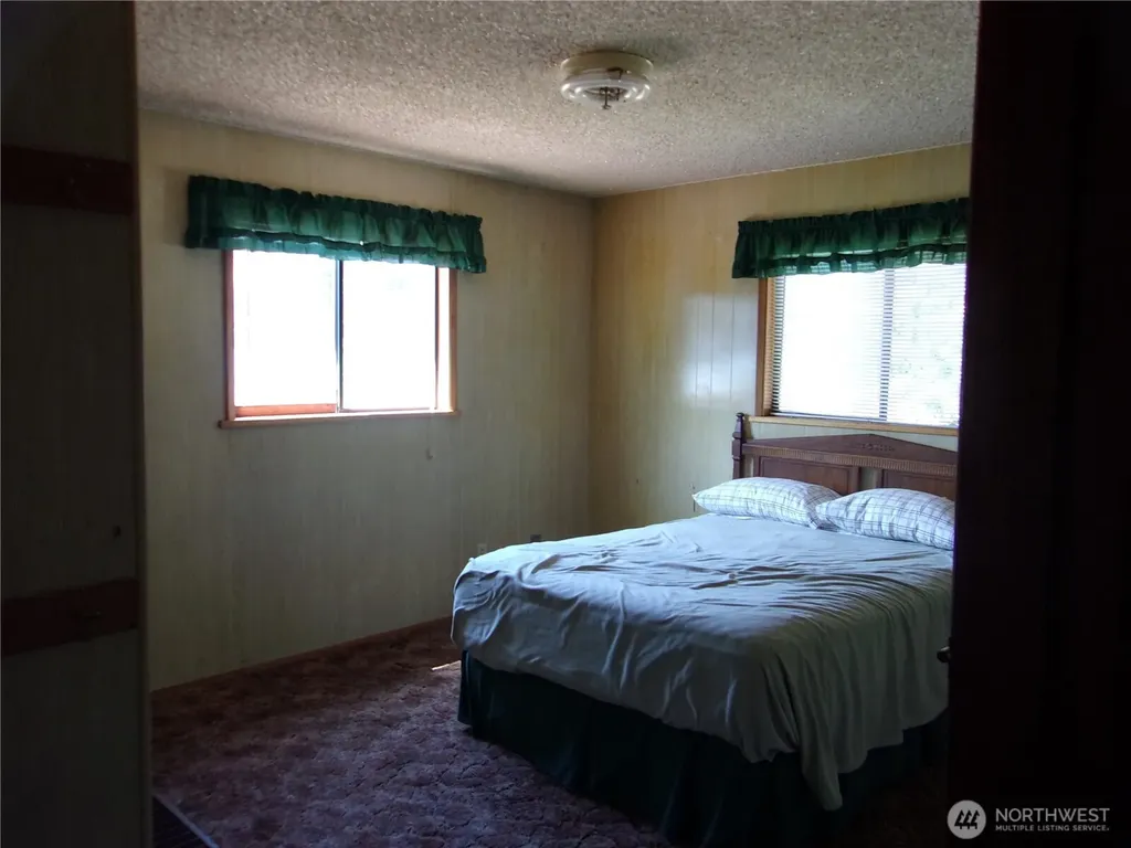 371 Green Mountain Lane Brinnon WA 98320