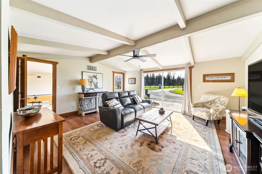 23420 SE 448th Street Enumclaw WA 98022