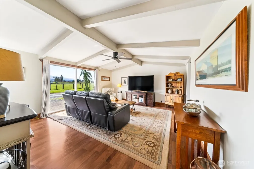 23420 SE 448th Street Enumclaw WA 98022