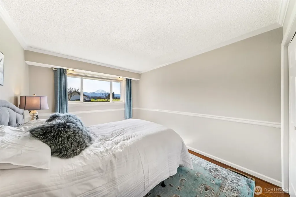 23420 SE 448th Street Enumclaw WA 98022
