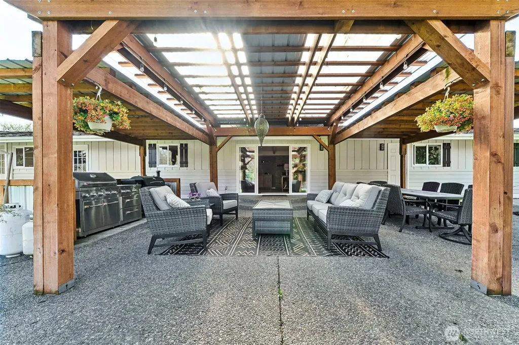 23420 SE 448th Street Enumclaw WA 98022