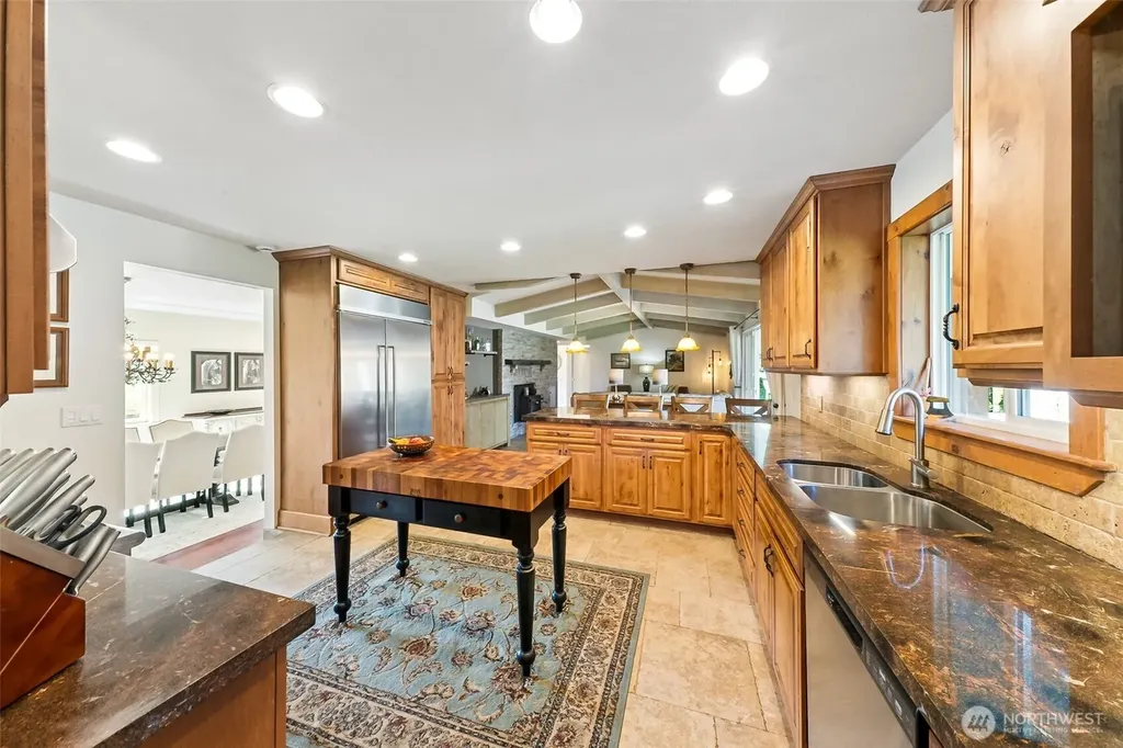 23420 SE 448th Street Enumclaw WA 98022