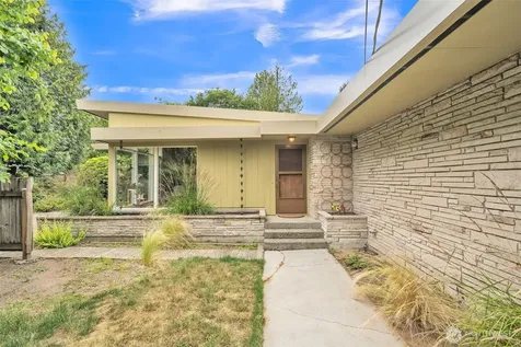 11521 Corliss Avenue N Seattle WA 98133