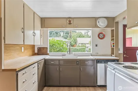 11521 Corliss Avenue N Seattle WA 98133
