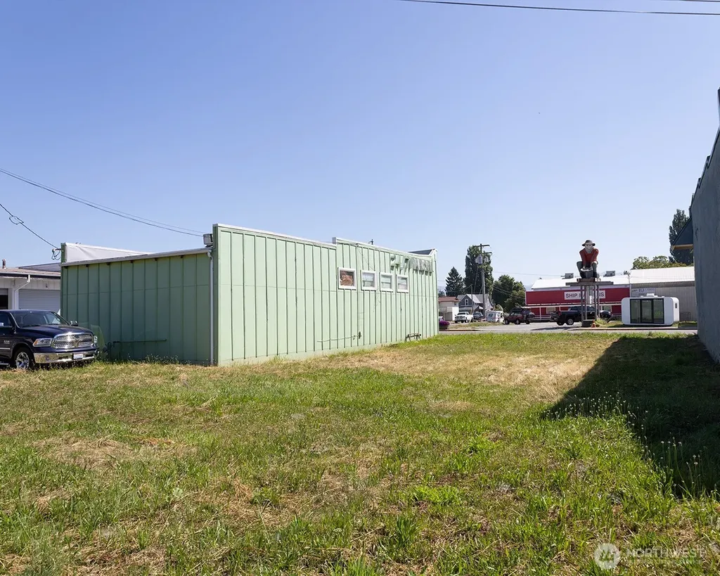 503 Cherry Street Sumas WA 98295