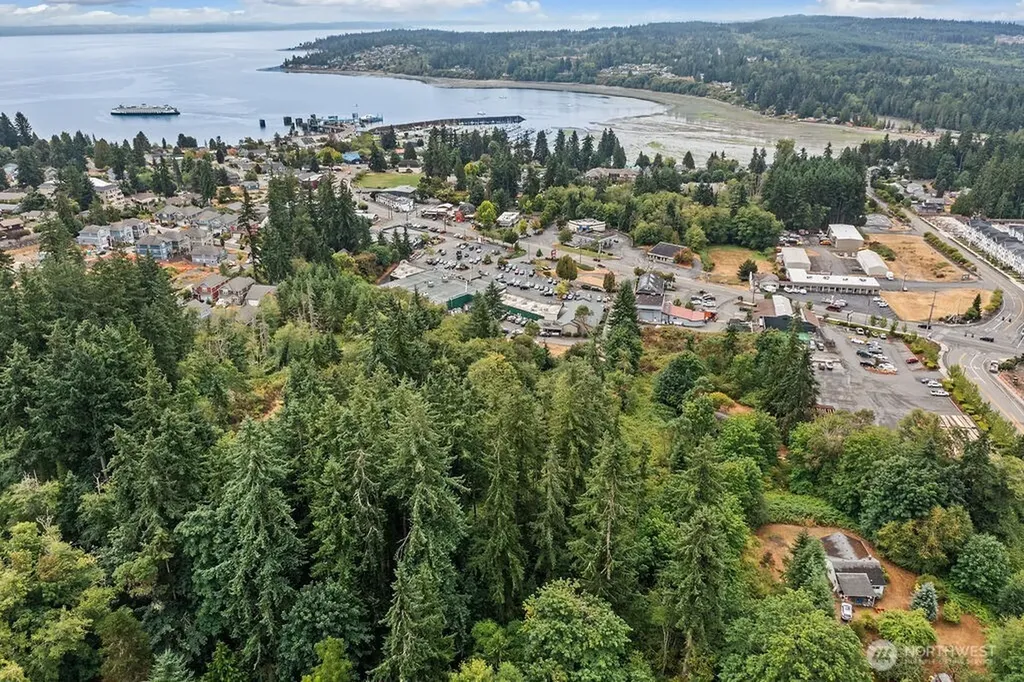 26516 Lindvog Rd N E Kingston WA 98346