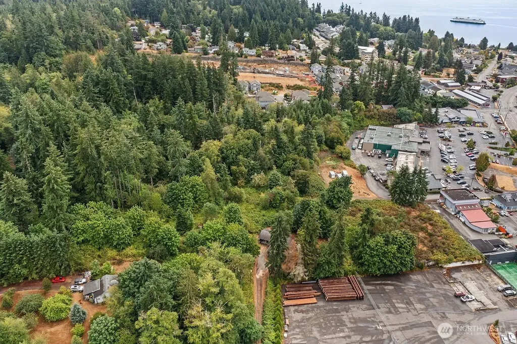 26516 Lindvog Rd N E Kingston WA 98346