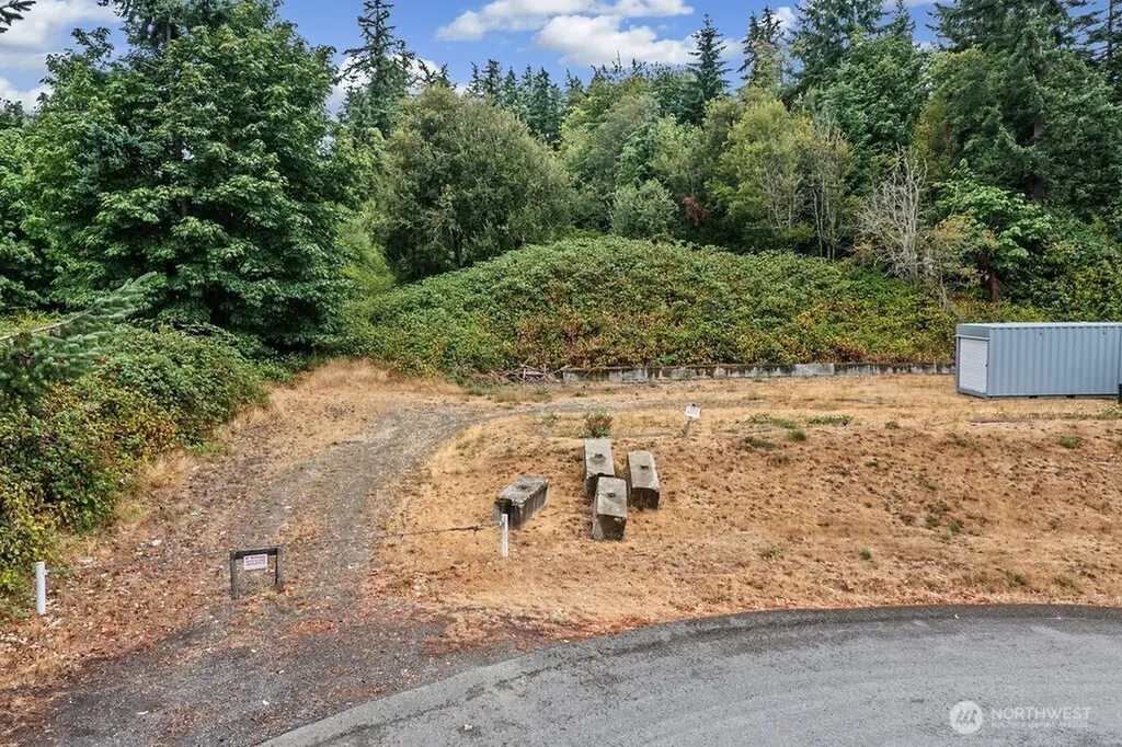 26516 Lindvog Rd N E Kingston WA 98346
