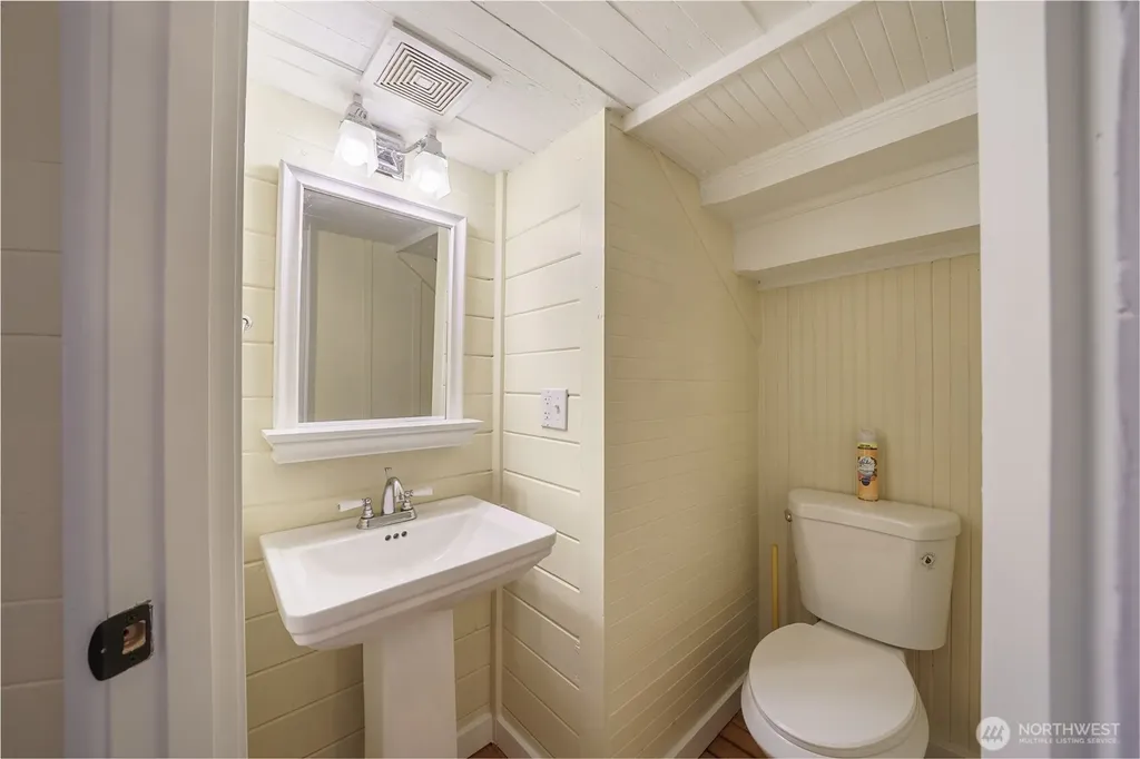 26706 Park Avenue Ocean Park WA 98640