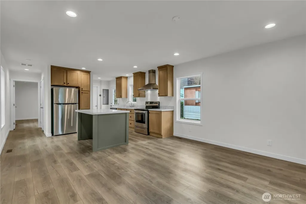 18117 32nd Avenue S Seatac WA 98188
