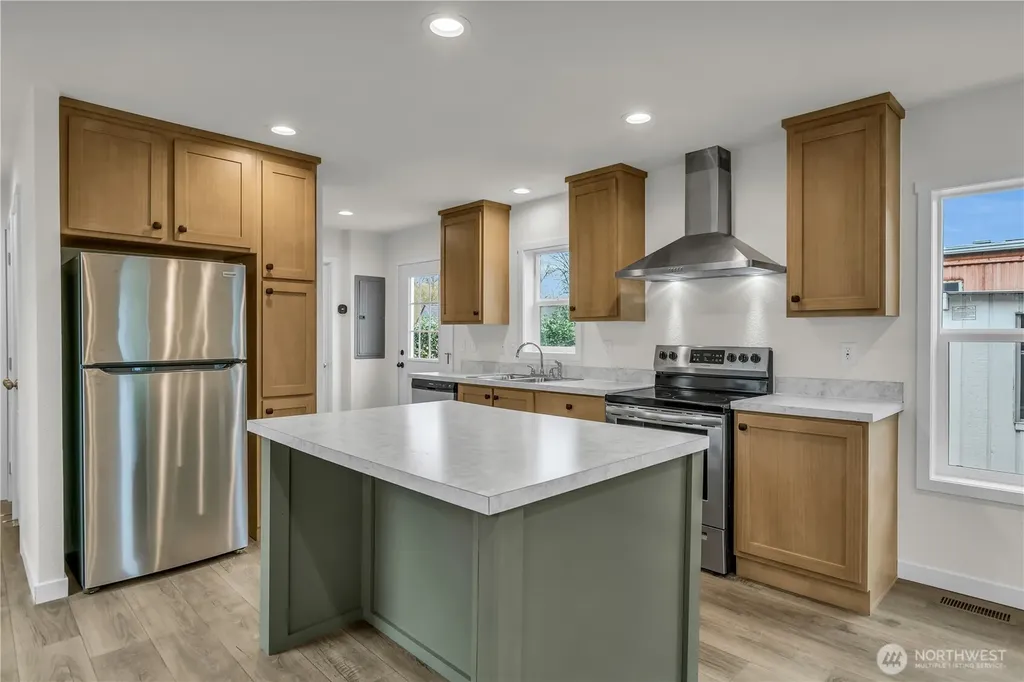 18117 32nd Avenue S Seatac WA 98188