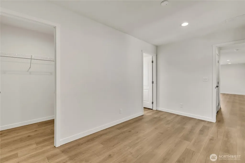 3237 S 182nd Place Seatac WA 98188
