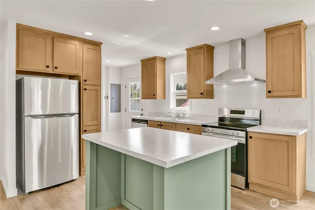 3237 S 182nd Place Seatac WA 98188