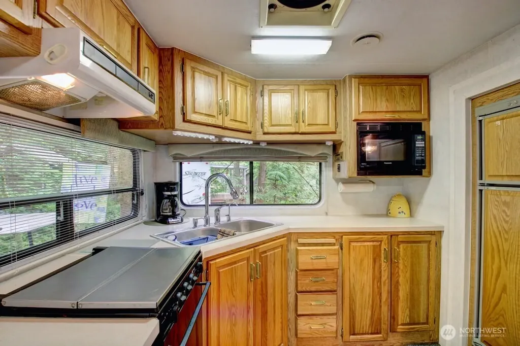 25 Goldrush Road Deming WA 98244