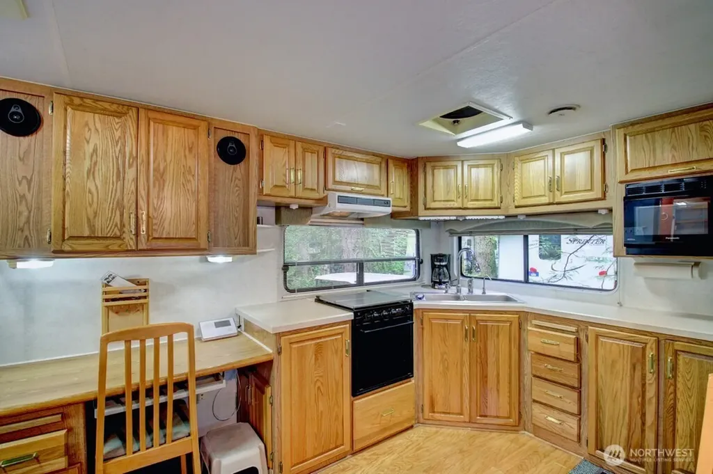 25 Goldrush Road Deming WA 98244