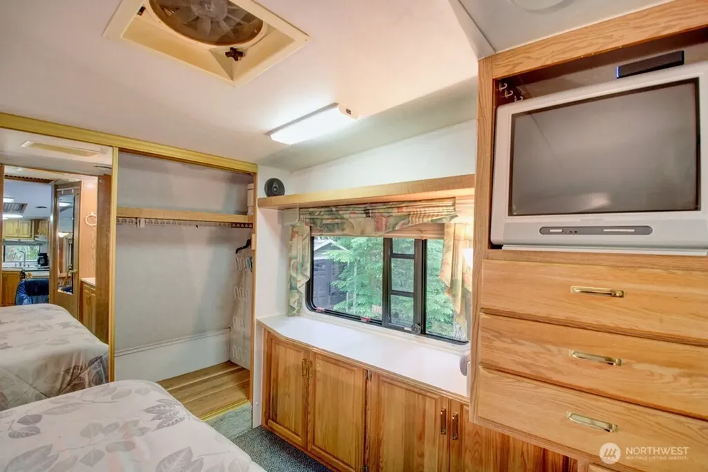 25 Goldrush Road Deming WA 98244