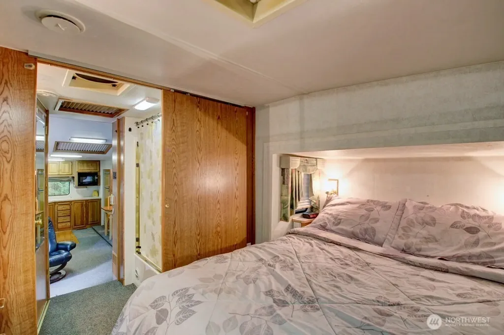 25 Goldrush Road Deming WA 98244