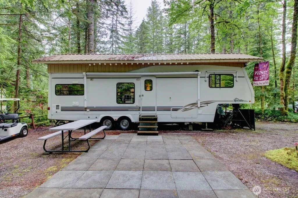 25 Goldrush Road Deming WA 98244