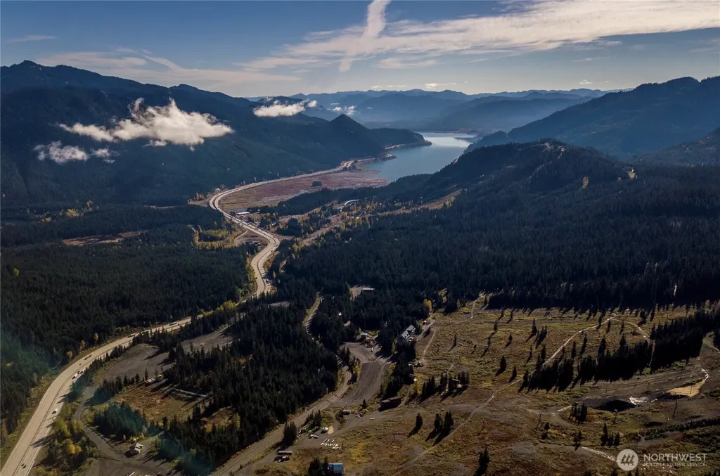 16 Ober Straase Snoqualmie Pass WA 98068