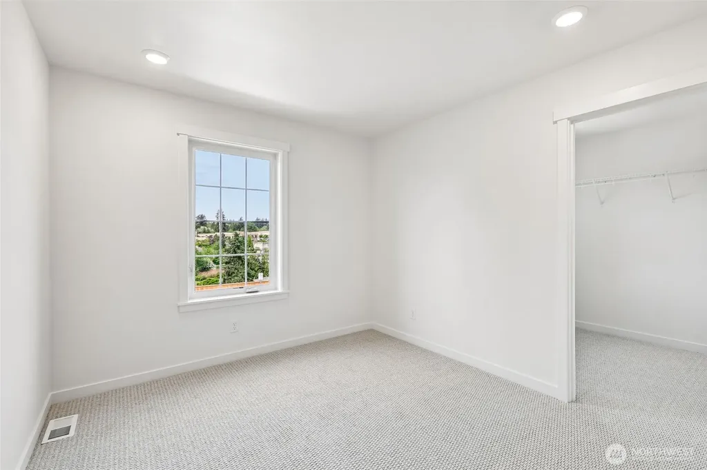 24319 13th Avenue SE Bothell WA 98021