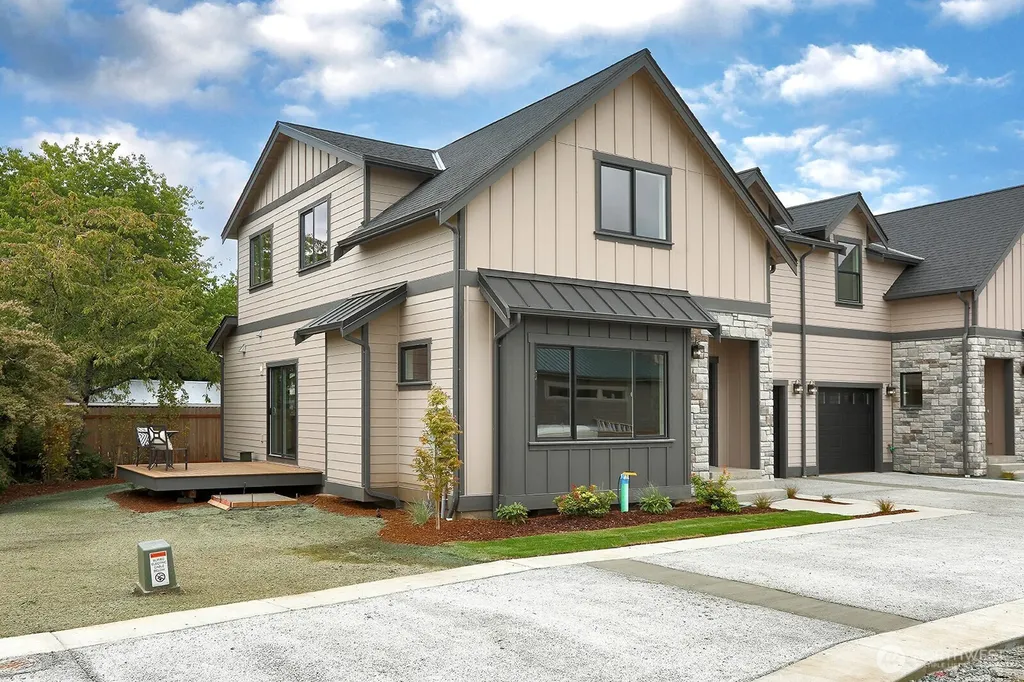 683 3rd Street Langley WA 98260