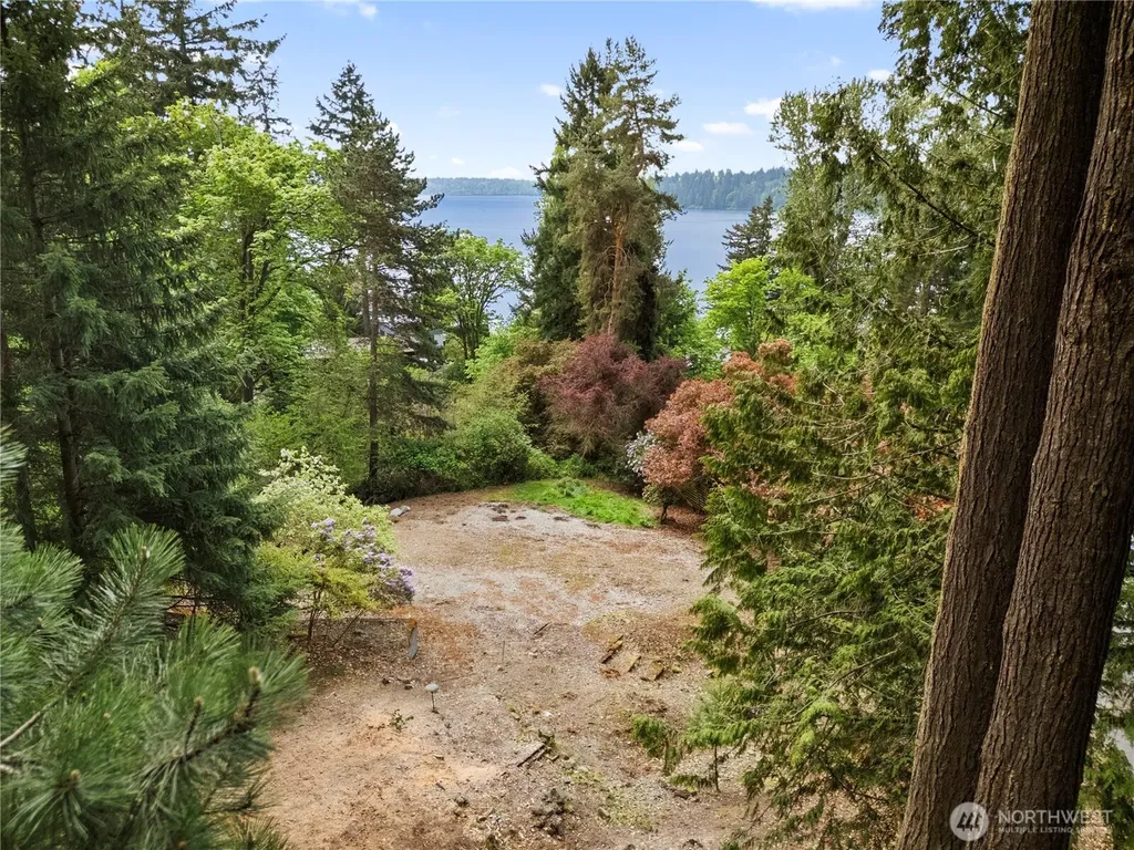 4150 Boulevard Place Mercer Island WA 98040