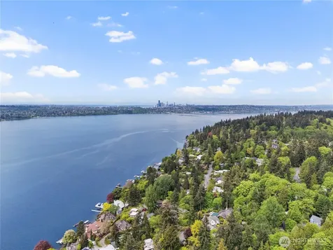 4150 Boulevard Place Mercer Island WA 98040