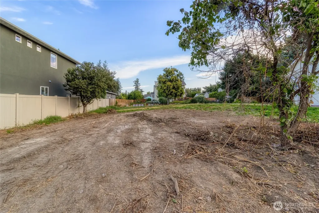 316 SW 12th Street College Place WA 99324