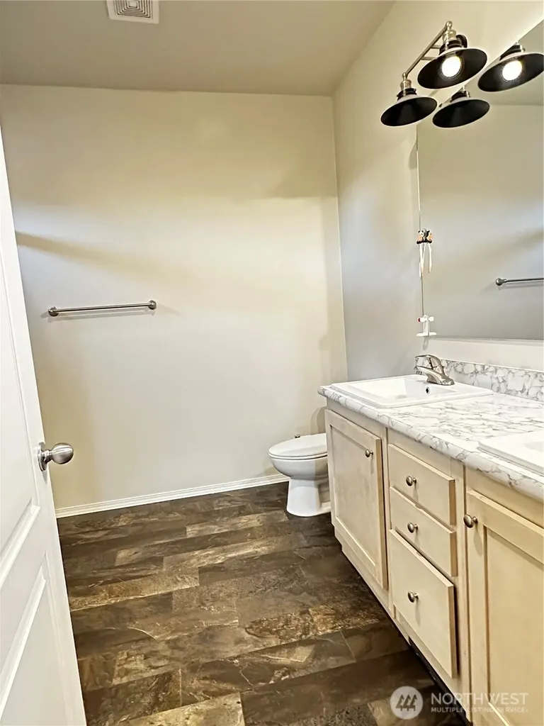 1720 Maple Lane Kent WA 98031