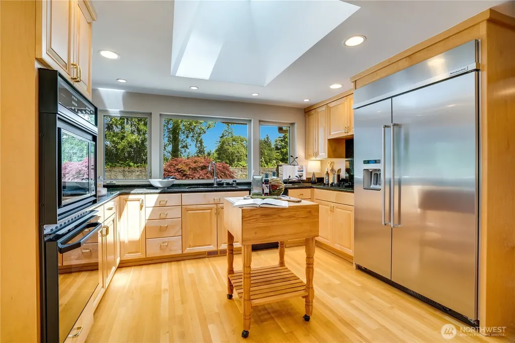 6638 Hilltop Lane Lakewood WA 98499