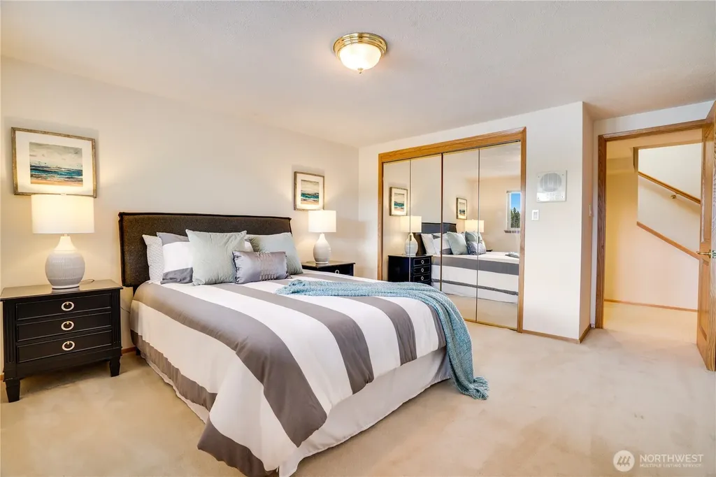 6638 Hilltop Lane Lakewood WA 98499