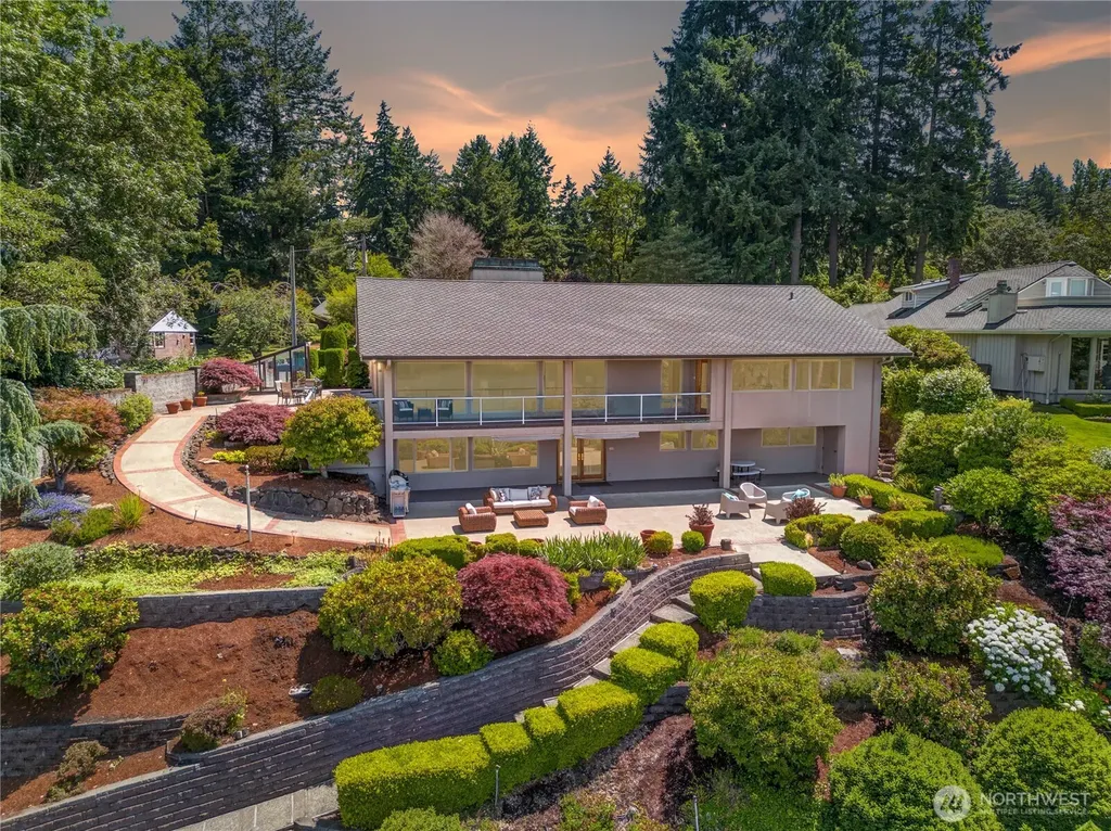 6638 Hilltop Lane Lakewood WA 98499