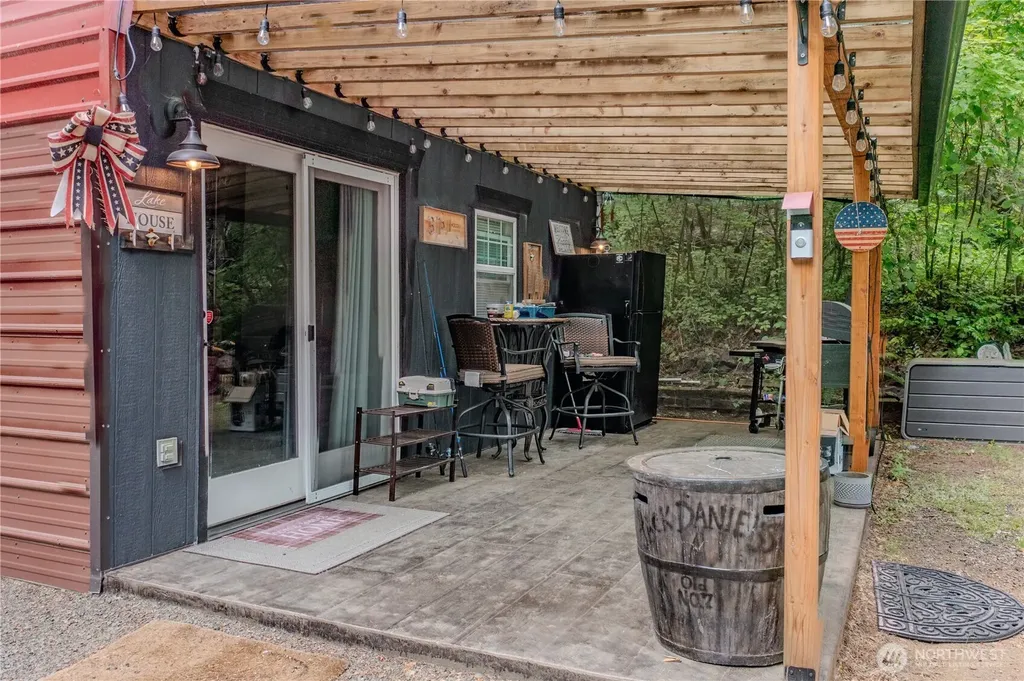31 N Fawn Drive Hoodsport WA 98548