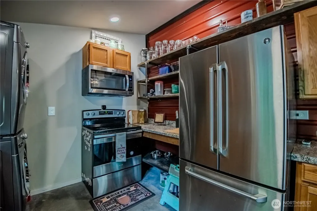 31 N Fawn Drive Hoodsport WA 98548