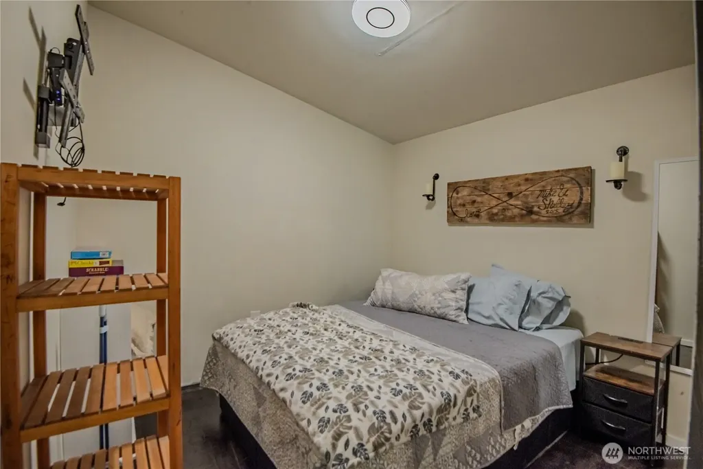 31 N Fawn Drive Hoodsport WA 98548