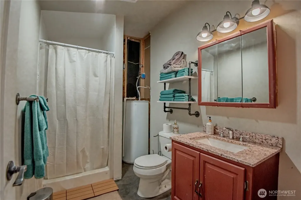 31 N Fawn Drive Hoodsport WA 98548
