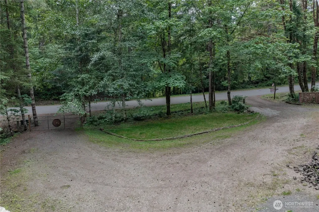 31 N Fawn Drive Hoodsport WA 98548